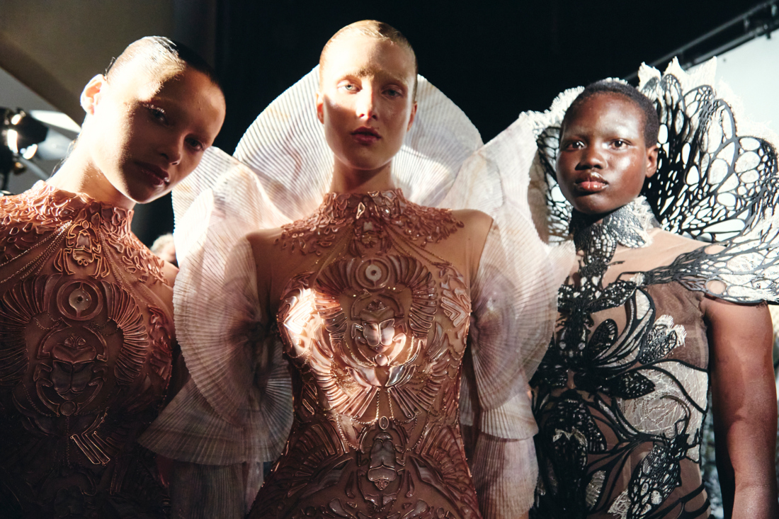 Iris van Herpen / COUTURE - JULY 2025 / 1. SHOW / 2. FIRST LOOKS