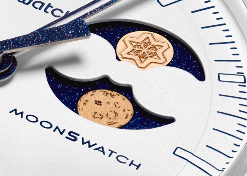 Swatch Mission to Earthphase Moonshine Gold Cold Moon
